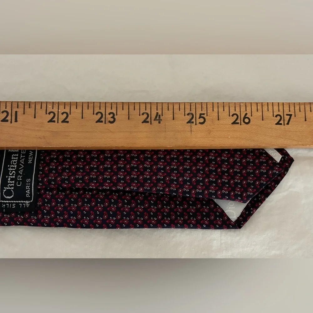 Vintage Christian Dior Men’s Cravates Silk Necktie Foley’s Label; Size 3” x 55”